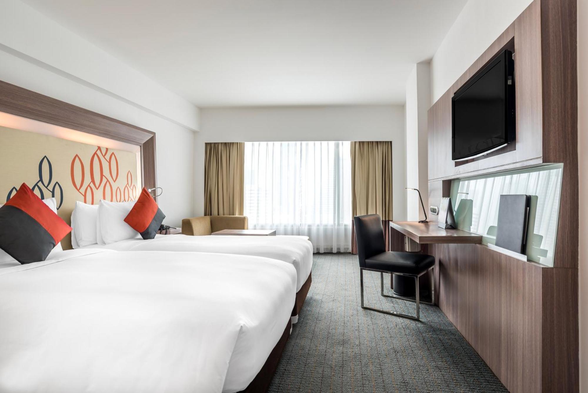 Hilton Garden Inn Bangkok Silom מראה חיצוני תמונה