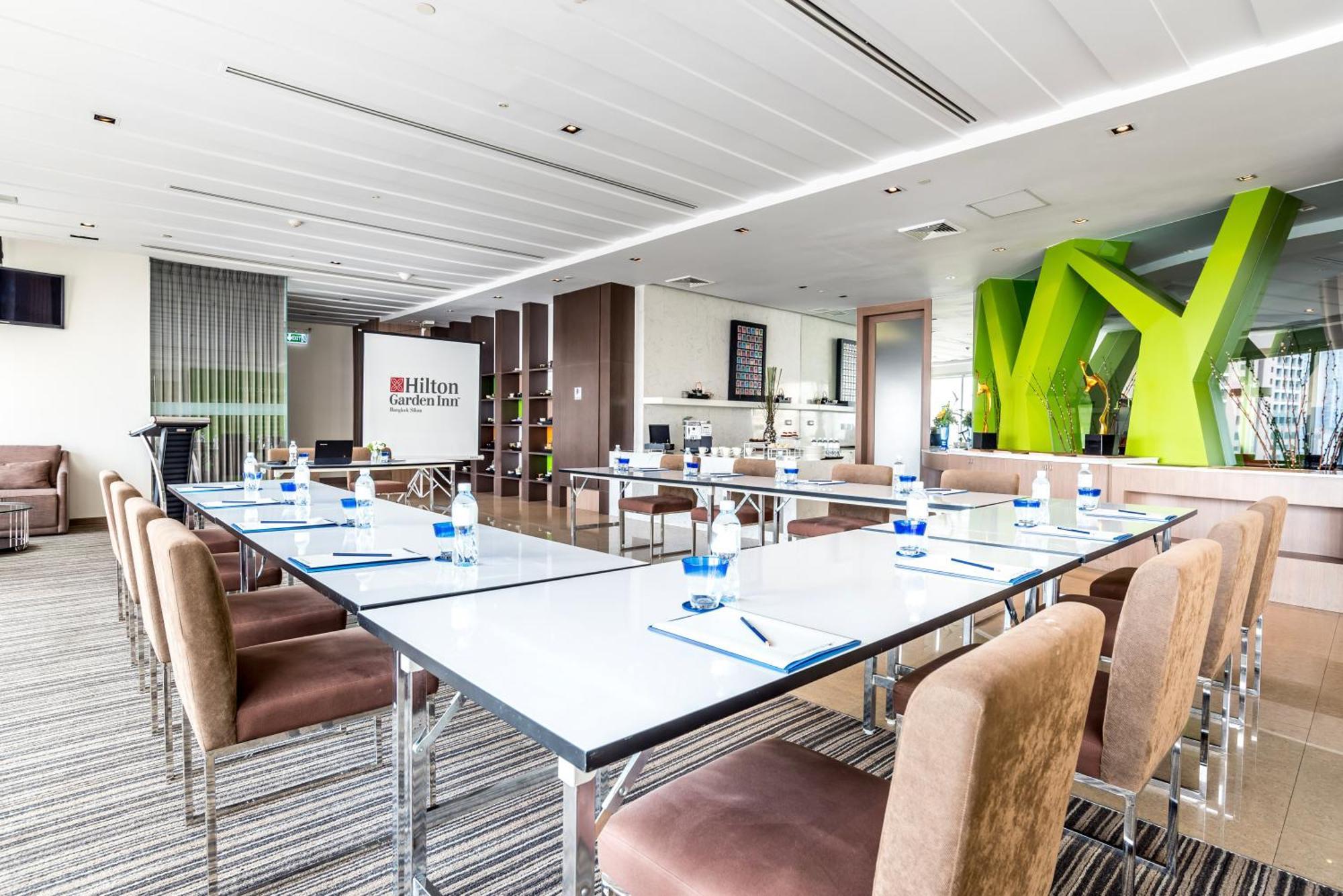 Hilton Garden Inn Bangkok Silom מראה חיצוני תמונה