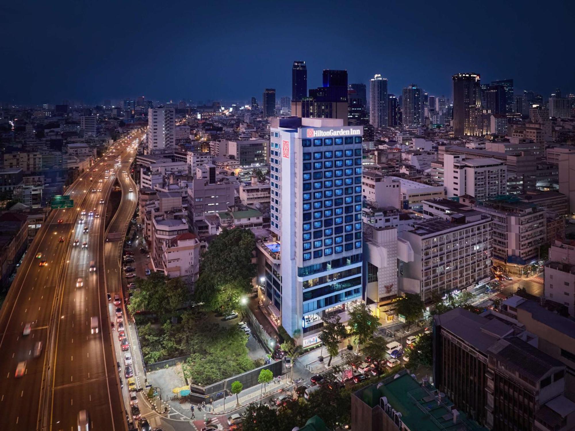Hilton Garden Inn Bangkok Silom מראה חיצוני תמונה